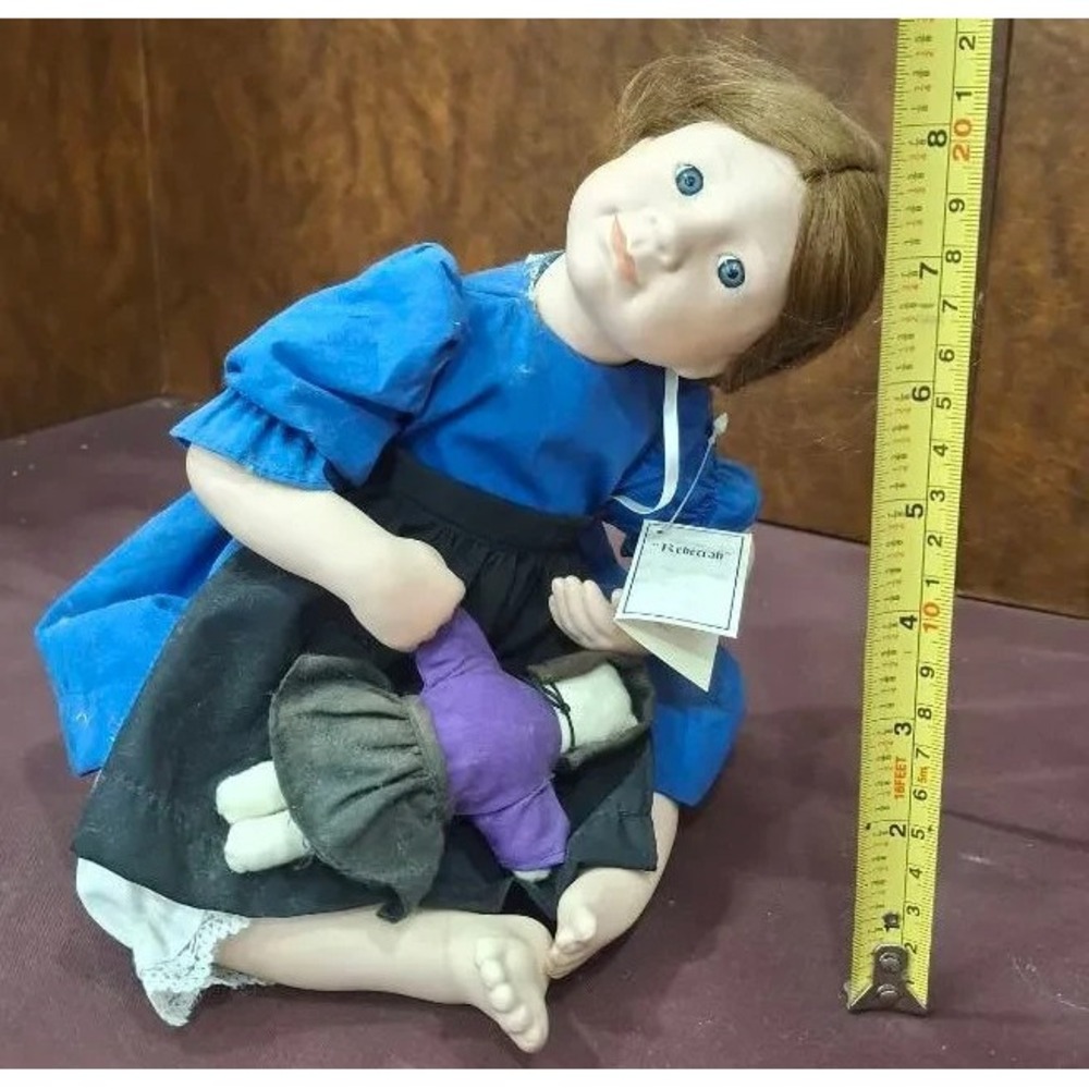 Set of 2 Amish Porcelain Dolls